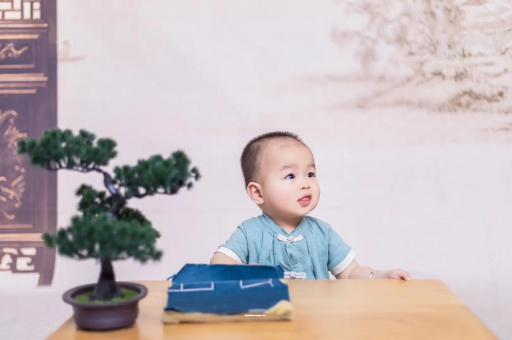 孝义八个月宝宝可以吃盐吗